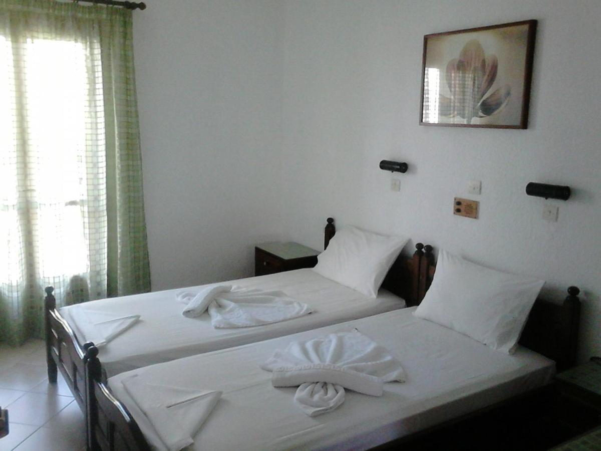 Ξενοδοχείο Σμαράγδα Μαραθόκαμπος Δωμάτιο φωτογραφία